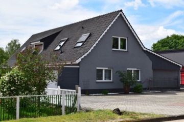 Großzügiges Einfamilienhaus in Markendorf und Außenpool, 15236 Frankfurt (Oder), Einfamilienhaus